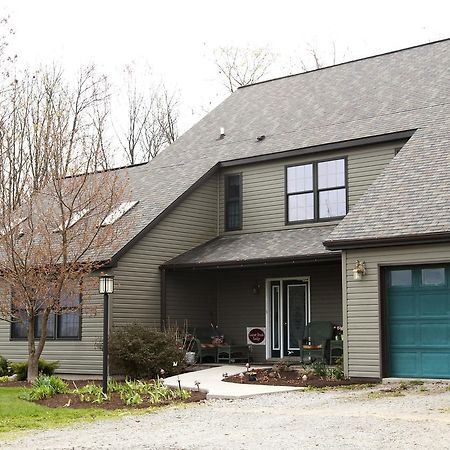 Locust Brook Lodge Butler Exterior photo
