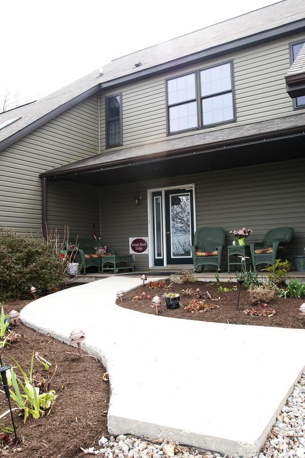 Locust Brook Lodge Butler Exterior photo