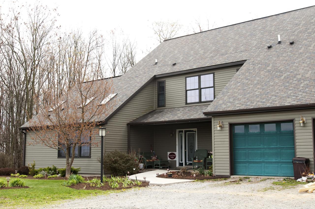 Locust Brook Lodge Butler Exterior photo